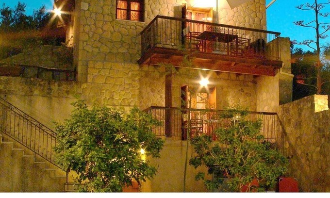 Kria Vrisi Maison | Maisonnette Kamelia, Chania, Crète