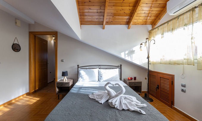 Kefalonia Appartement | Maisonette with balcony, up to 8 people, in the Center of Argostoli