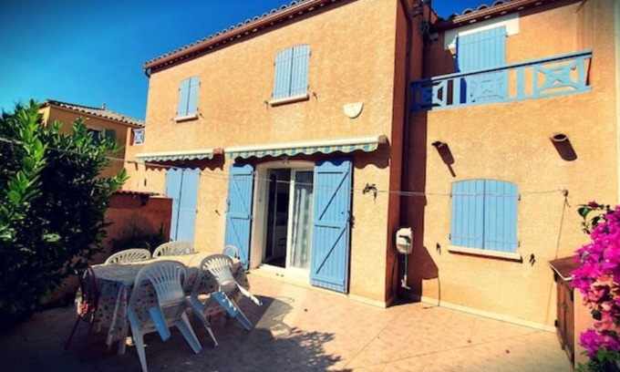 Gruissan Maison | Maisonnette climatisée accès direct plage Grazel