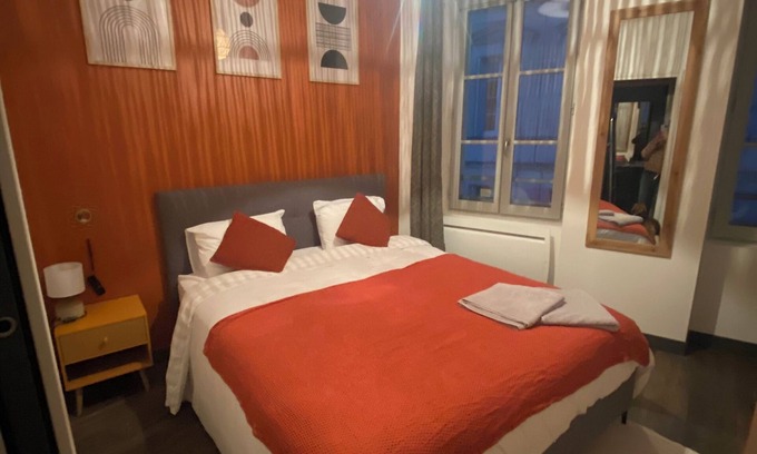 Cognac Maison | Maisonnette au cœur de Cognac ! Animaux de compagnie acceptés !