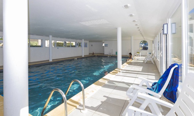 Le Tronchet Copropriété | Maisonnette Spacieuse + Terrasse | Accès Piscine