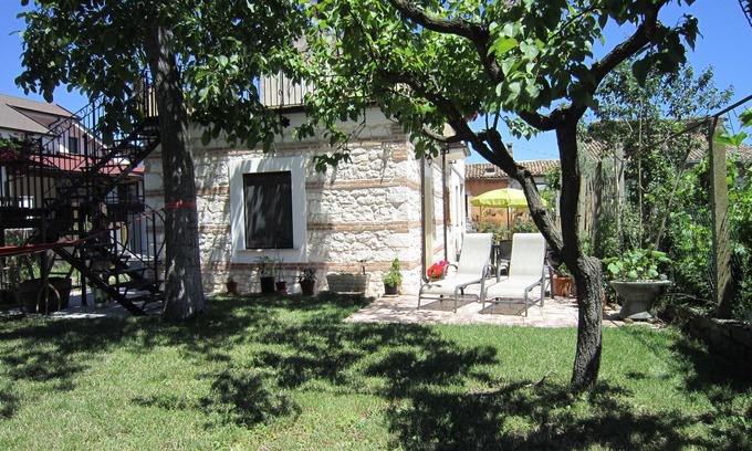 Rapino Appartement | Parc National de la Majella dans les Abruzzes - charmant appartement avec jardin indépendant.