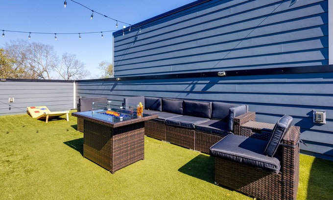 North Nashville Maison | Majestic Music-Rooftops patios-Mins to Broadway