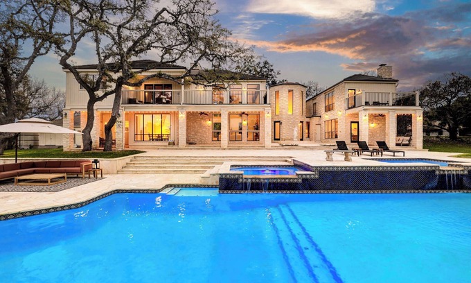 Cross Mountain Maison | Majestic Oak - Luxury |Pool| Billiards Room