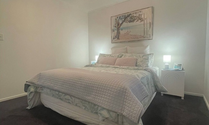 Whitianga Maison | Make Memories at Cook Drive. Space to play and park the boat. Centrally located.