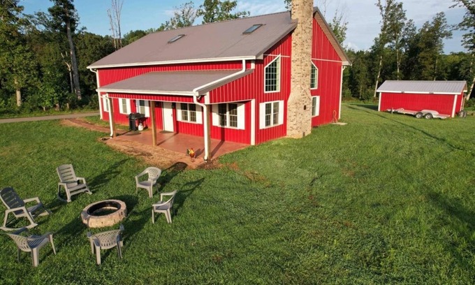 Union Hall Autre | Make memories at this unique and family-friendly place