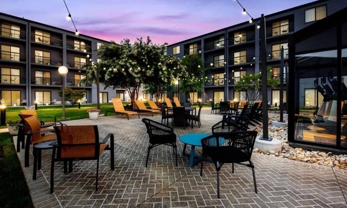 Eastwick Hôtel | Make Your Trip More Enjoyable! 3 Posh Units, Close to African American Museum