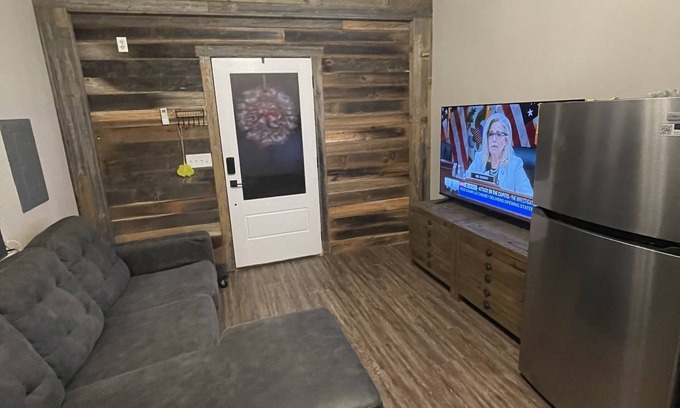 Mead Cabine | Makin Memories NEW cabin on Lake Texoma. Less than a mile from boat ramp/beach.