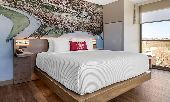 Buzzard Point Hôtel | Making The Best Memories Along the Way! On-Site Restaurant, Pet-Friendly
