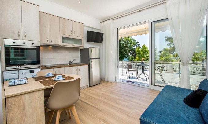 Potos Maison | Malama BH Pico