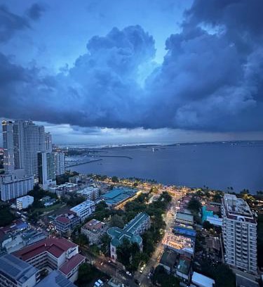 Ermita Night District Appartement | Malate Bayview Mansion City View and Seaview Room