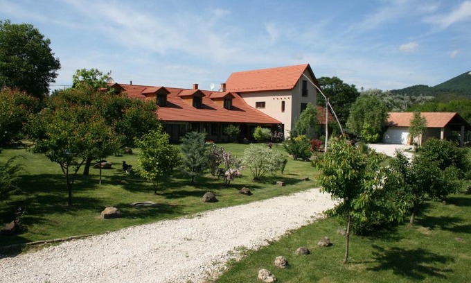 Csobanka Maison | Malomdűlő Farmház
