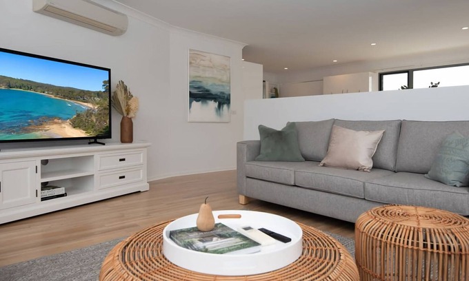 Maloneys Beach Maison | Maloneys Beach Views 3 Bed Home