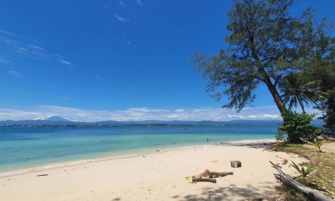Pantai Barat Division Cabine | Mamutik Island Lodge