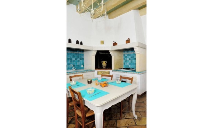 Arles Appartement | MANADE BLANC, Gîte pour 9 PERSONNES