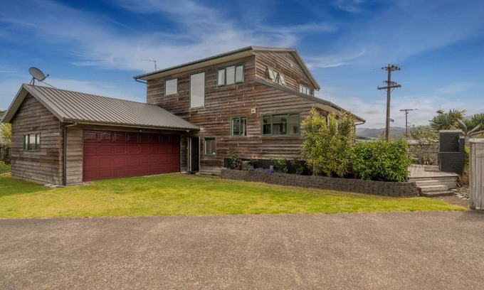 Tairua Maison | Manaia Magic - Tairua Holiday Home