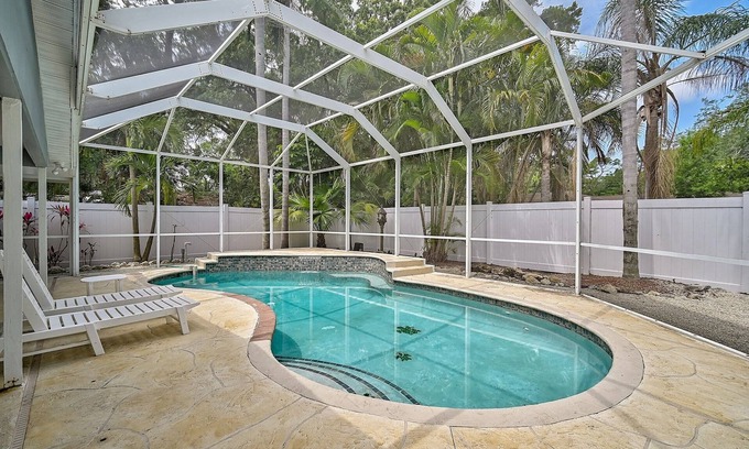 River District Maison | Manatee Cottage: 10% Fall Savings thru Nov 21!