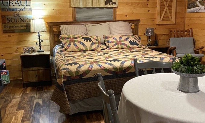 Goose Rock Cabine | Manchester's Mountain of Rest