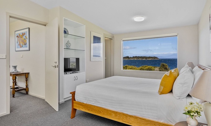 Alonnah Maison | Manfield Seaside Bruny Island