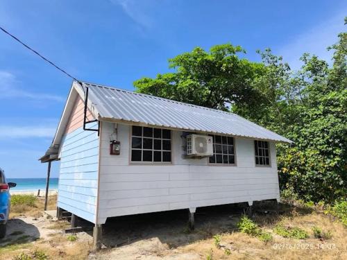 Kudat Maison | Mangazou Beach Chalet