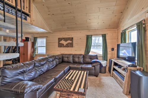 Steuben Maison | Manistique Cabin with Grill - Near Thunder Lake