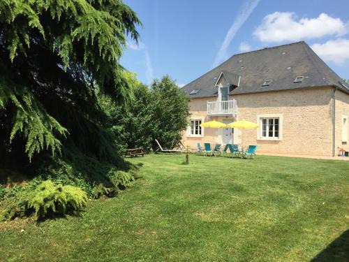 Epineu-le-Chevreuil Maison | Manoir de charme avec jardin, salle de jeux et proche du Mans (25 min) - FR-1-410-197