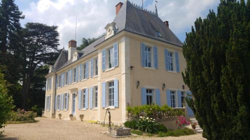 Pouille Lit Et Petit-Déjeuner | Manoir de la Voute maison d'hôtes