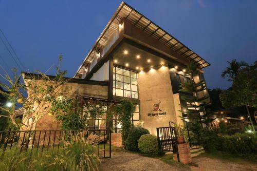 Mae Kon Maison | Manonnee