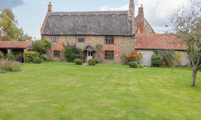 Bacton Maison | Manor Farm House