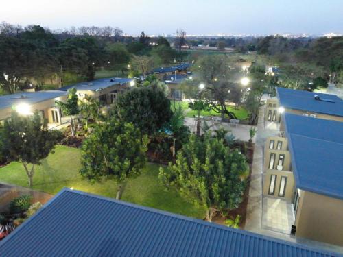Kroondal Maison | Manor Hills Guest Lodge