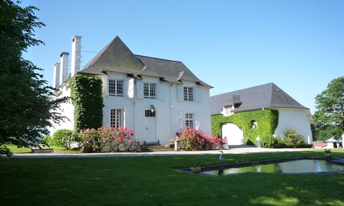 Jurancon Appartement | Manoir situé dans un manoir du 18ème siècle + piscine, PAU