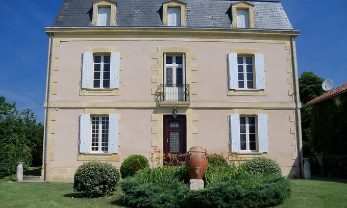 Ginestet Maison | Maison de maître et étang de pêche près de Bergerac