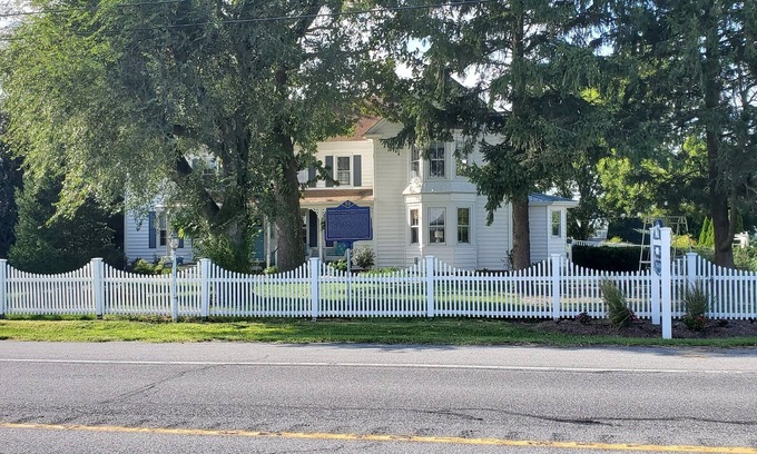 Milton Maison | Mansion Farm Inn