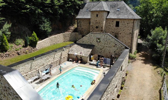 Saint-Martial de Gimel Maison | CHARLU - Superbe gîte de prestige exceptionnel 5* piscine chauffée