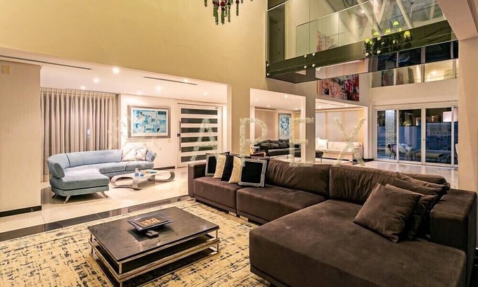 Jurere Internacional Maison | Mansion in jurere internacional