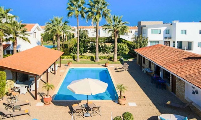 Pernera Villa | Mansion Oasis - une oasis de vacances de rêve!