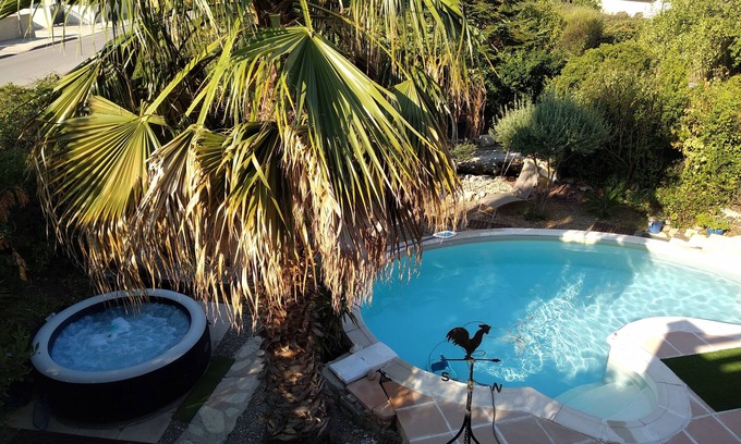 Paulhan Maison | batisse en pierres avec piscine, spa, jardin, proche mer