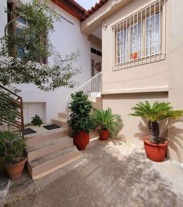 Kiato Maison | Mansion with Garden