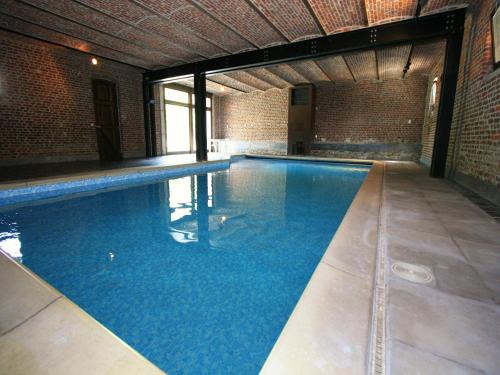 Ouffet Maison | Mansion with Pool, Néblon