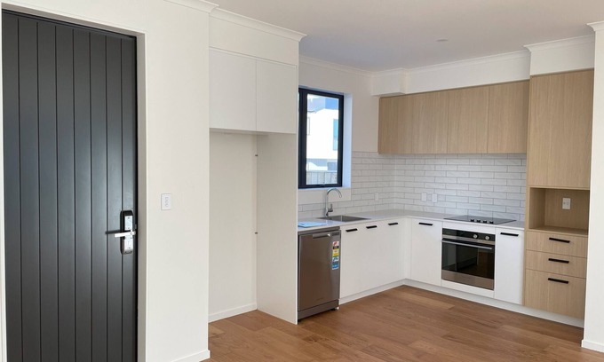 Manurewa Maison | Manukau Centre Pacific Garden's new 3 BRM townhouse for Rent!!!