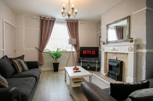 Wath upon Dearne Maison | Manvers House, Rotherham for contractors, Families, free parking WIFI