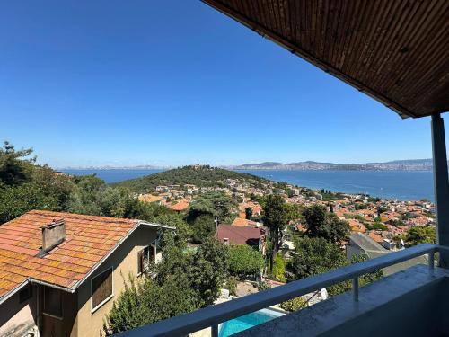Adalar Maison | Manzaraada Tepe