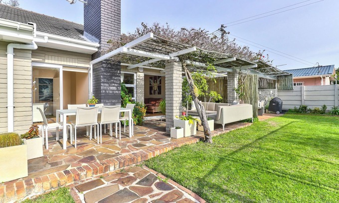 Constantia Maison | Maple House