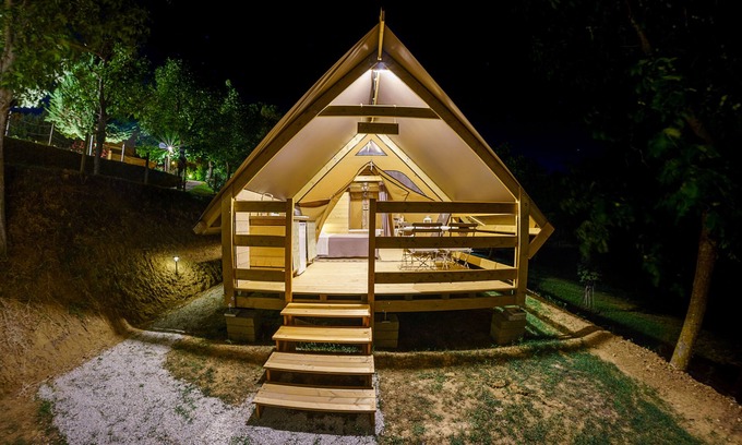 Sant'Elpidio a Mare Station Balnéaire | Maple tree tent with pool