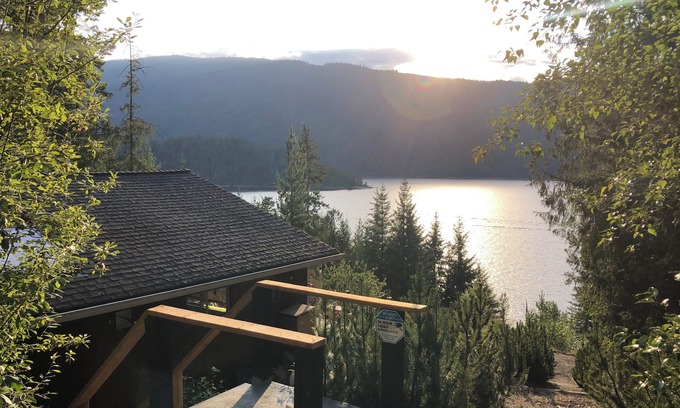 Swansea Point Cabine | Mara Lake Eagle’s Nest