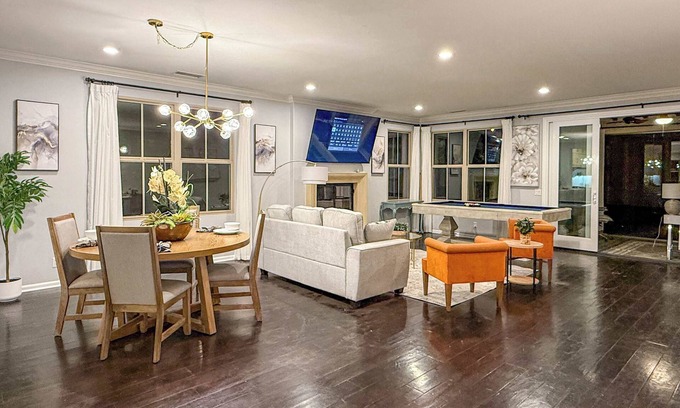 Woodbury Maison | @ Marbella Lane - Vibrant 4BR Home in Irvine