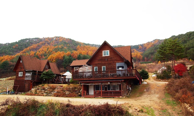 Bongpyeong Maison | "Margaret" Duplex Cabane dans les Arbres en Pin Liun