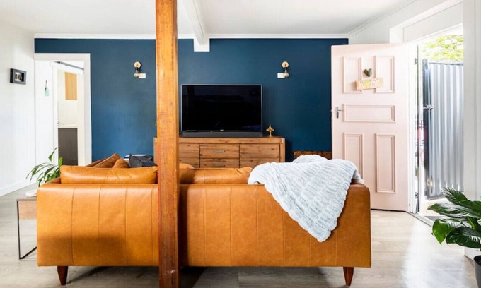 Margate Appartement | Margate - Airbnb · Contemporary Escape | Pet Friendly | Spacious Apt