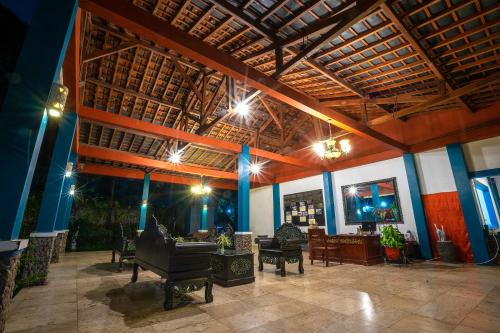 Kalibaru Hôtel | Margo Utomo Hill View Resort