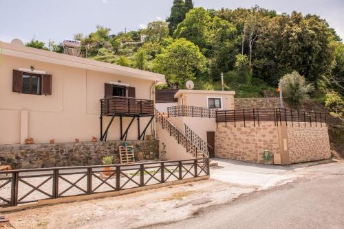 Elos Maison | Marika Traditional Home